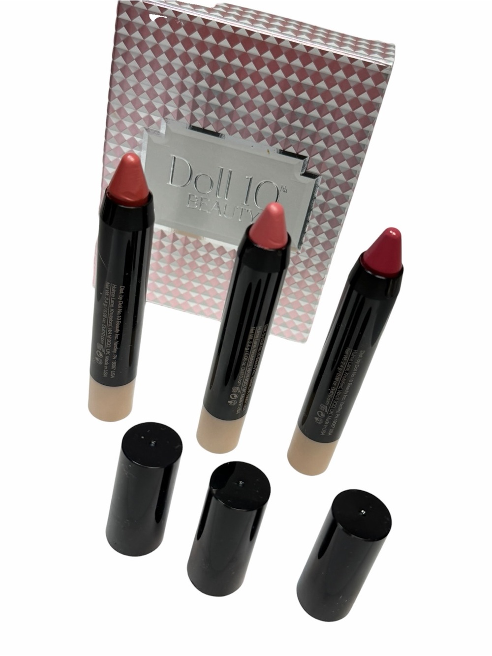 Doll 10 Beauty Pout It Out Lip Crayon (33 New VIP After Party Midnight KISS